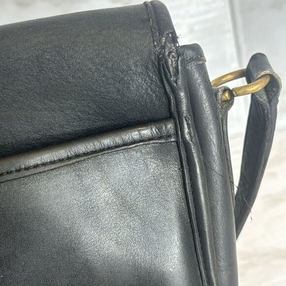 Coach | Bags | Coach Vintage Devon 998 Classic Black Leather Turnlock ...